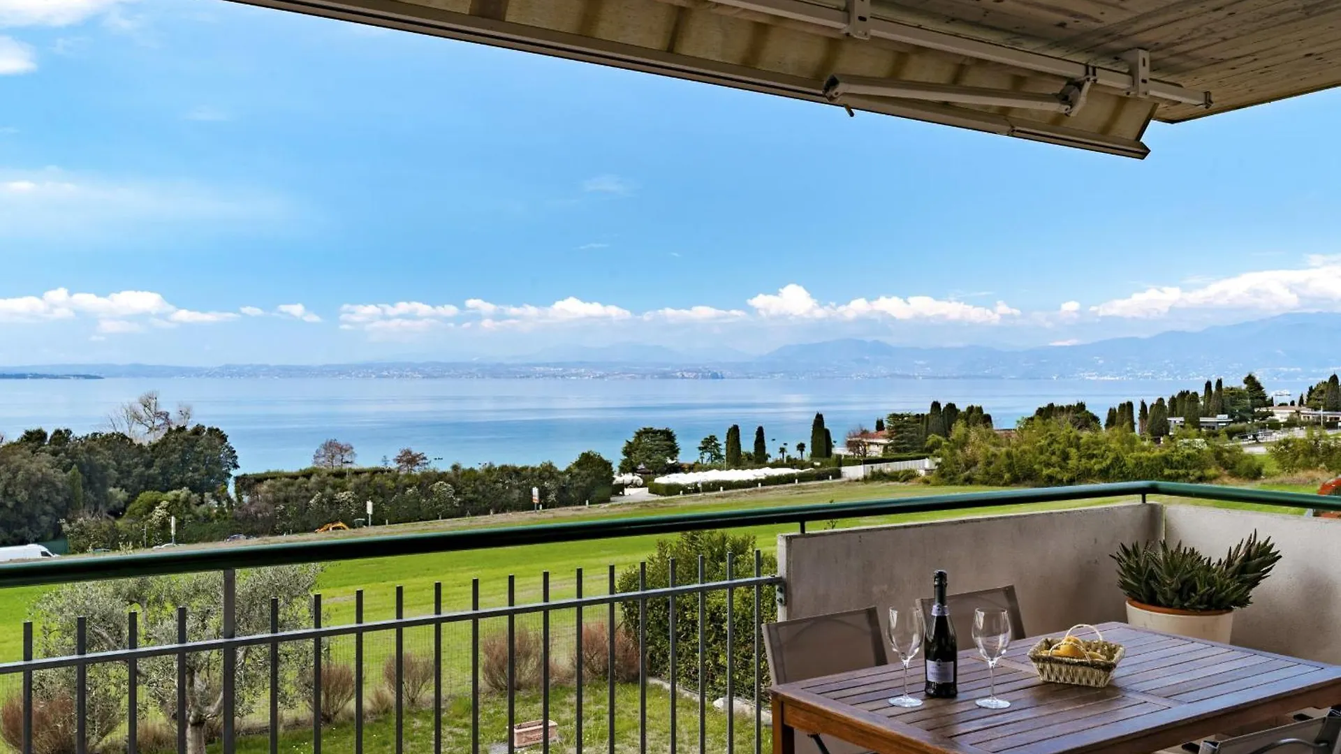 Appartamento Sogno View - Regarda Travel Lazise